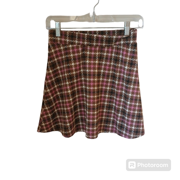 Madden NYC Junior Brown And Pink Plaid Skirt Size S - Picture 2 of 8